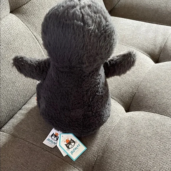 NWT Jellycat Medium Adorable Bashful Penguin - Picture 3 of 3
